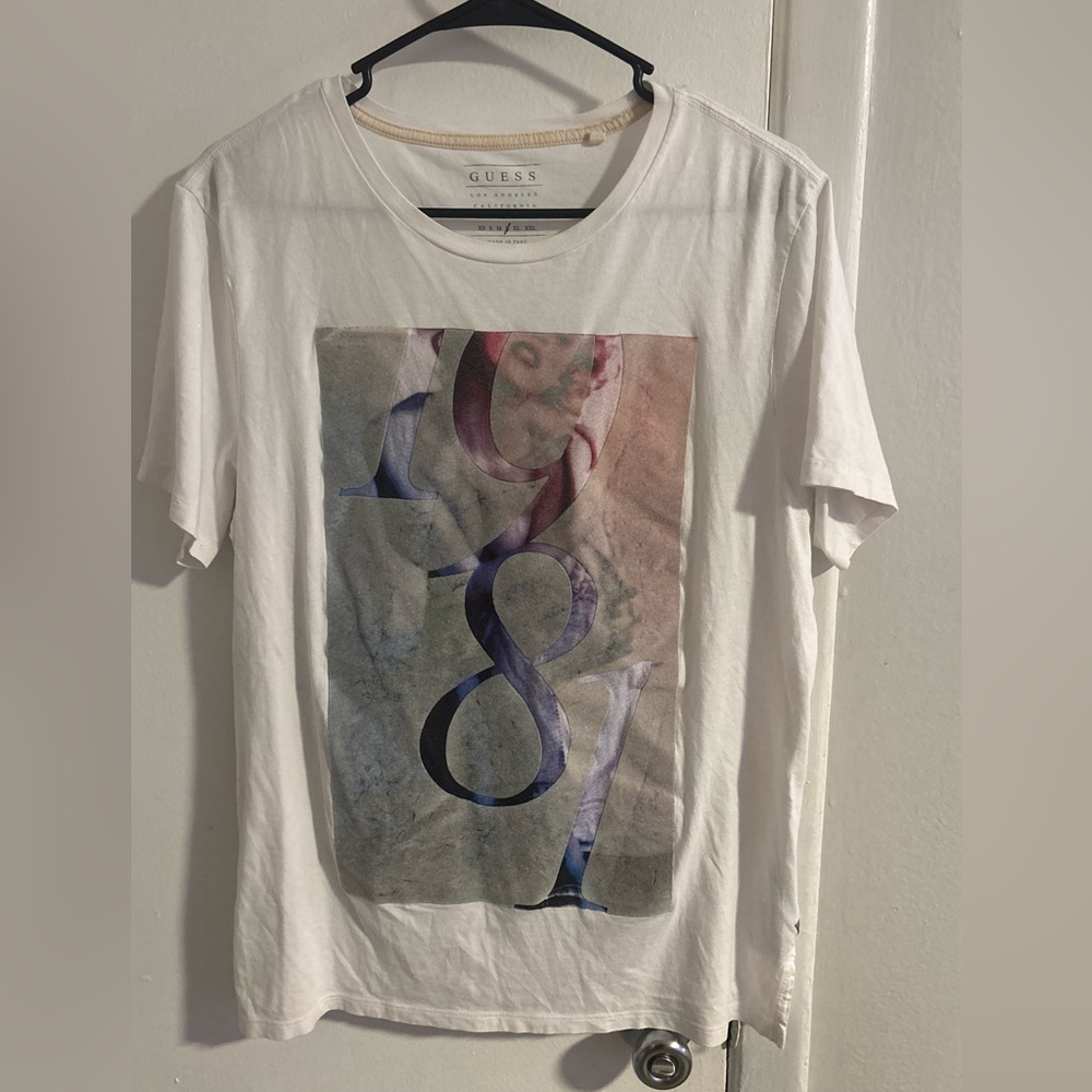 Guess Graphic T-Shirt XL White Abstract Number Print Short Sleeve Tee
(657)